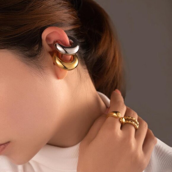 Gold Ear Cuffs for Women - Non-Piercing Chunky Earring Cuff, 18k Oversize Round - Picture 3 of 6
